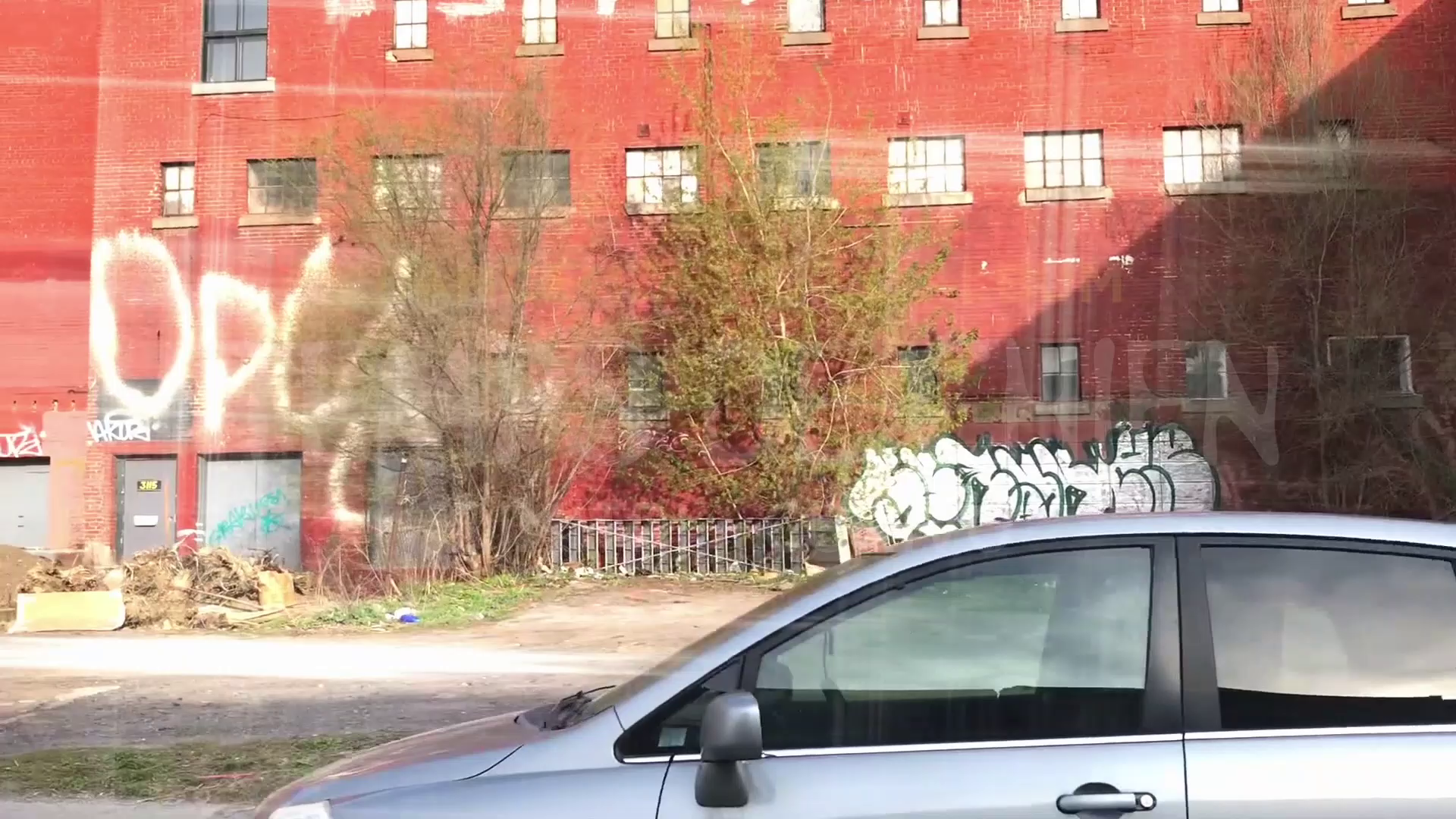 L’évènement se tiendra au Bisou, situé au 4602 boul. Saint-Laurent 3e étage, dans une formule 5 à 7.